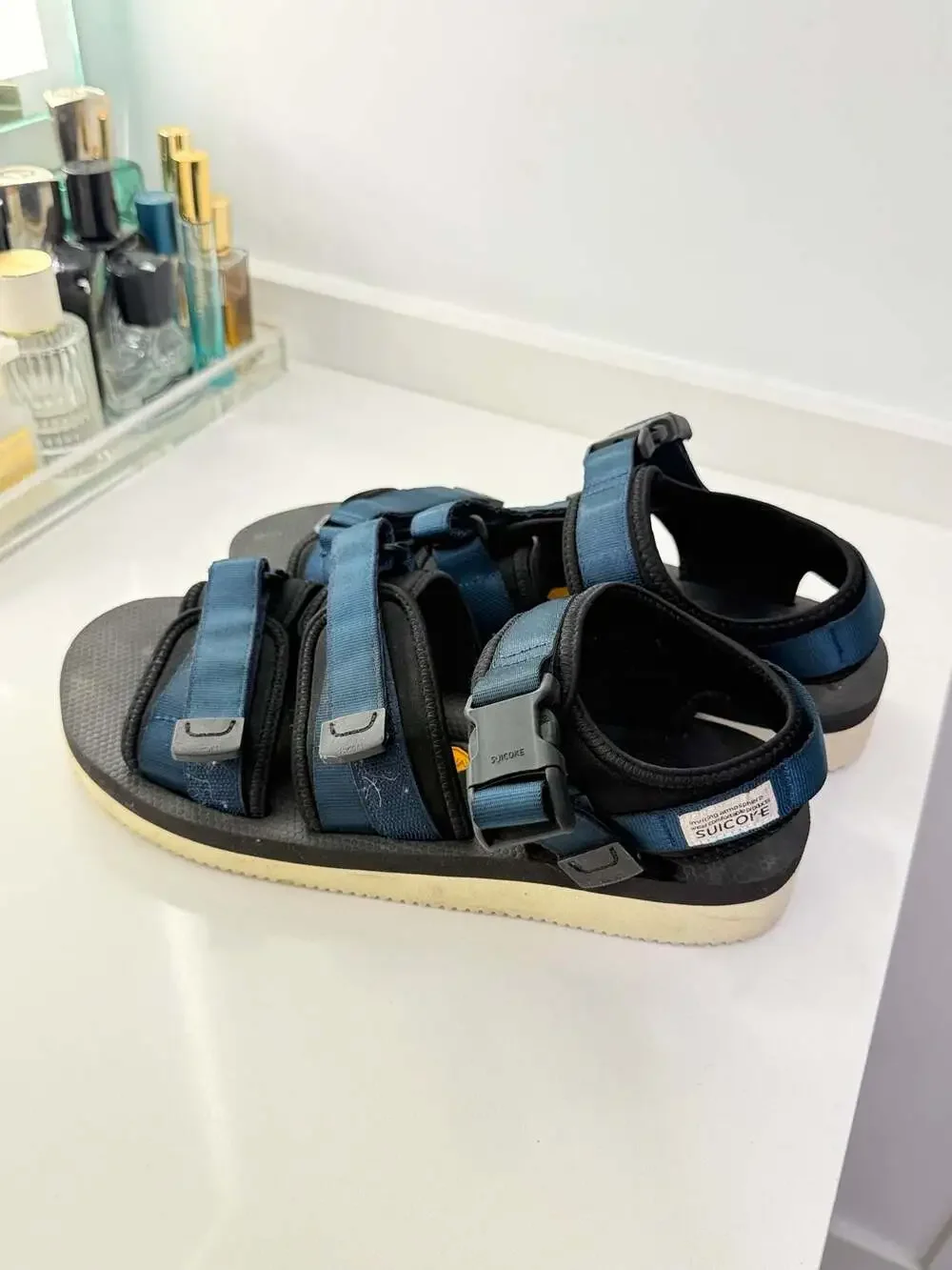 Suicoke Kisee-V Navy Blue Nylon Vibram Sole Sandals Size 9 US